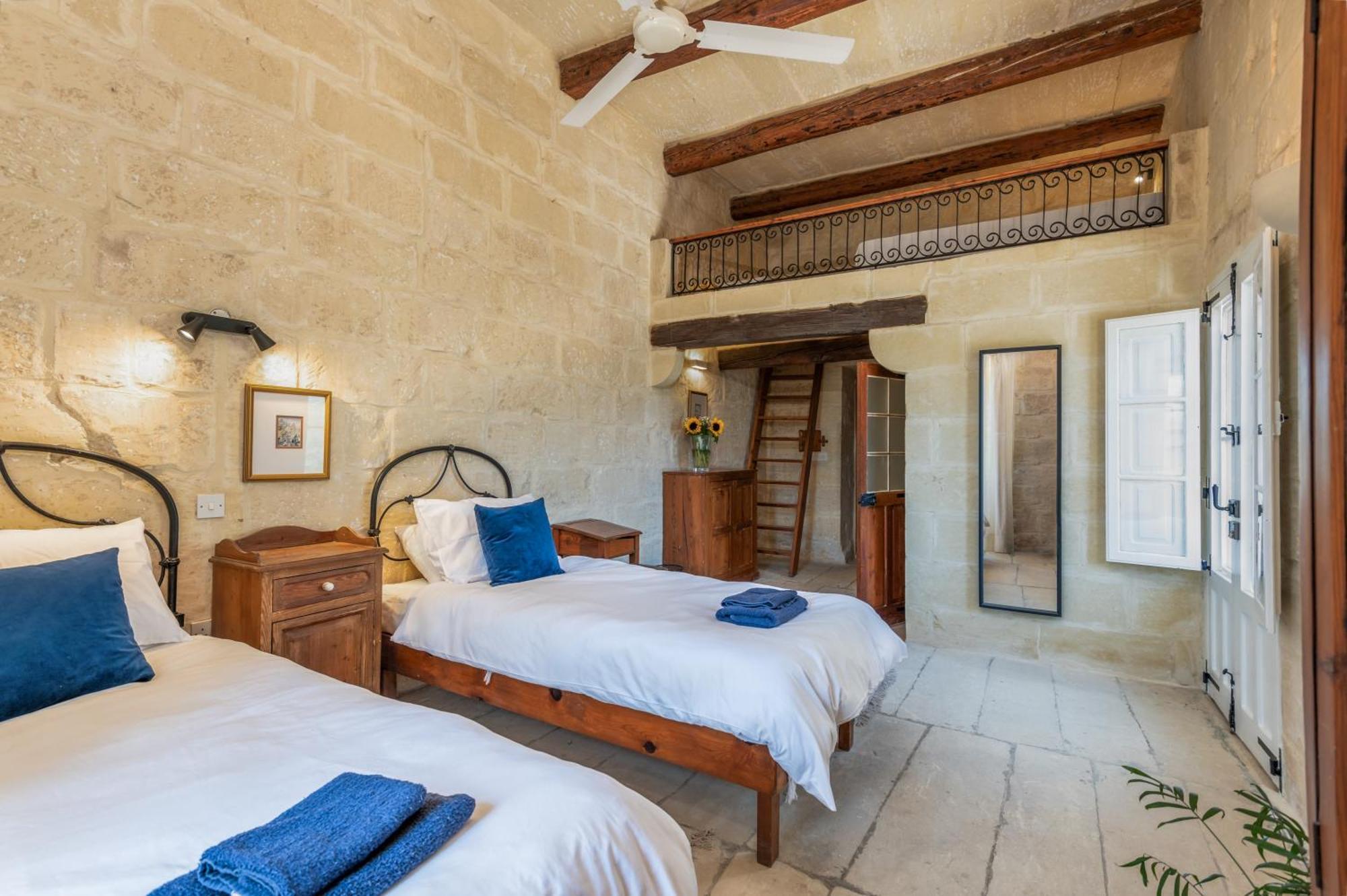 Dar Ta' Betta Farmhouse With Private Pool Għarb Kültér fotó